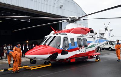 県の新防災ヘリ 運用開始 奄美大島も活動範囲に 南海日日新聞
