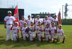 県学童選抜軟式野球で優勝した面縄・喜念レッドソックス（今年９月の全島学童秋季大会で撮影）