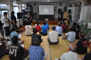 徳之島の上陸、産卵状況について報告があったウミガメミーティング＝２０日、徳之島町