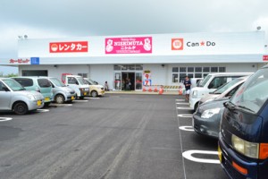 オープンしたニシムタＦＣ与論店＝１２日、与論町