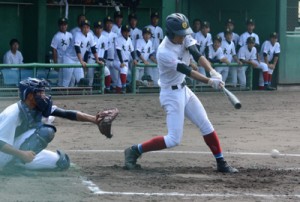 大島、三回裏２死一、二塁のチャンスもショートゴロで得点ならず＝８日、京都市の平安ボールパーク