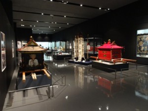 与論をはじめ奄美関係の展示も目を引く特別展＝沖縄県立博物館・美術館