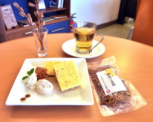 白ゴマを利用したスポンジケーキとお茶の「ＧＯＭＡプレート」
