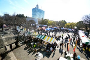 今年もにぎわった〝とくの島〟観光・物産フェア＝１９日、東京・代々木公園