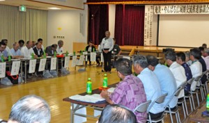 奄美と沖縄北部地域の振興に向けた交流の推進について首長や議長が意見を交わした協議会総会