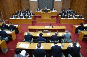 ５人が登壇した奄美市議会９月定例会の一般質問初日＝６日、市議会本会議場