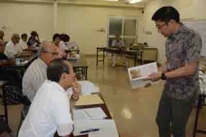 最後隆盛の玄孫・津田直さんが講演した奄美市の生涯学習講座「西郷塾」＝９月２７日、奄美市名瀬