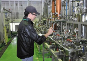 正式な開発研究に期待を膨らます町田酒造製造開発本部研究開発室の谷山健弘室長代理