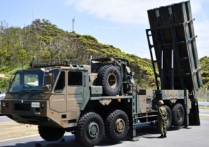 奄美駐屯地で公開された瀬戸内分屯地配備の地対艦誘導弾＝３１日