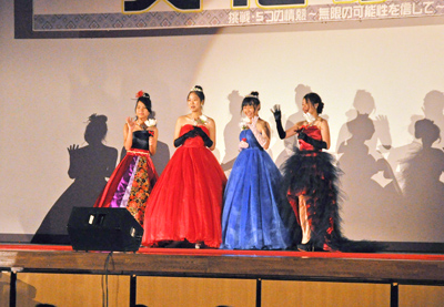 華麗なファッションショーも 奄美高校文化祭 南海日日新聞