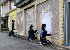 平土野アートＰが再始動　徳之島高美術部が壁画制作　新年度はフォトコン、商品券発行も　天城町